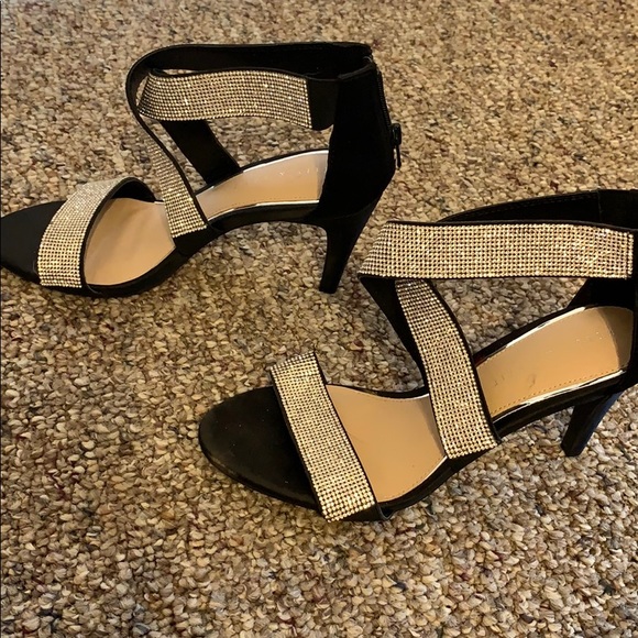 Black high heels with diamond embellishments - Picture 2 of 8